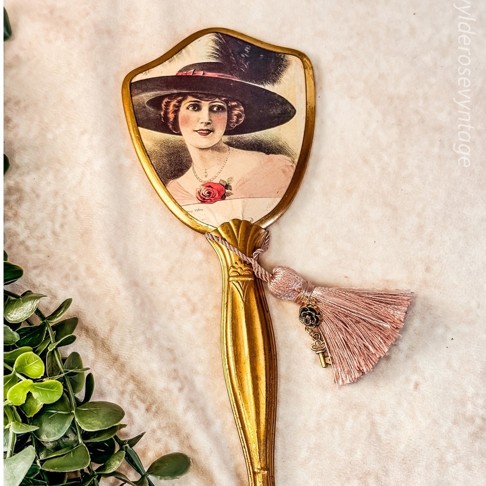 Upcycled‎ Vanity Brush